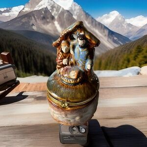 Ceramic Nativity Scene Hinged Trinket Box Ornament Holy Family
